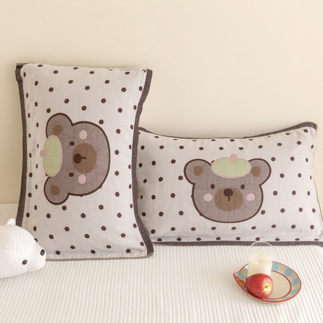 91家纺网 家纺一手货源 找家纺 乐家毛巾被（工厂自产自销） 2026新款四层色织全棉提花纱布软萌枕巾 帽子熊