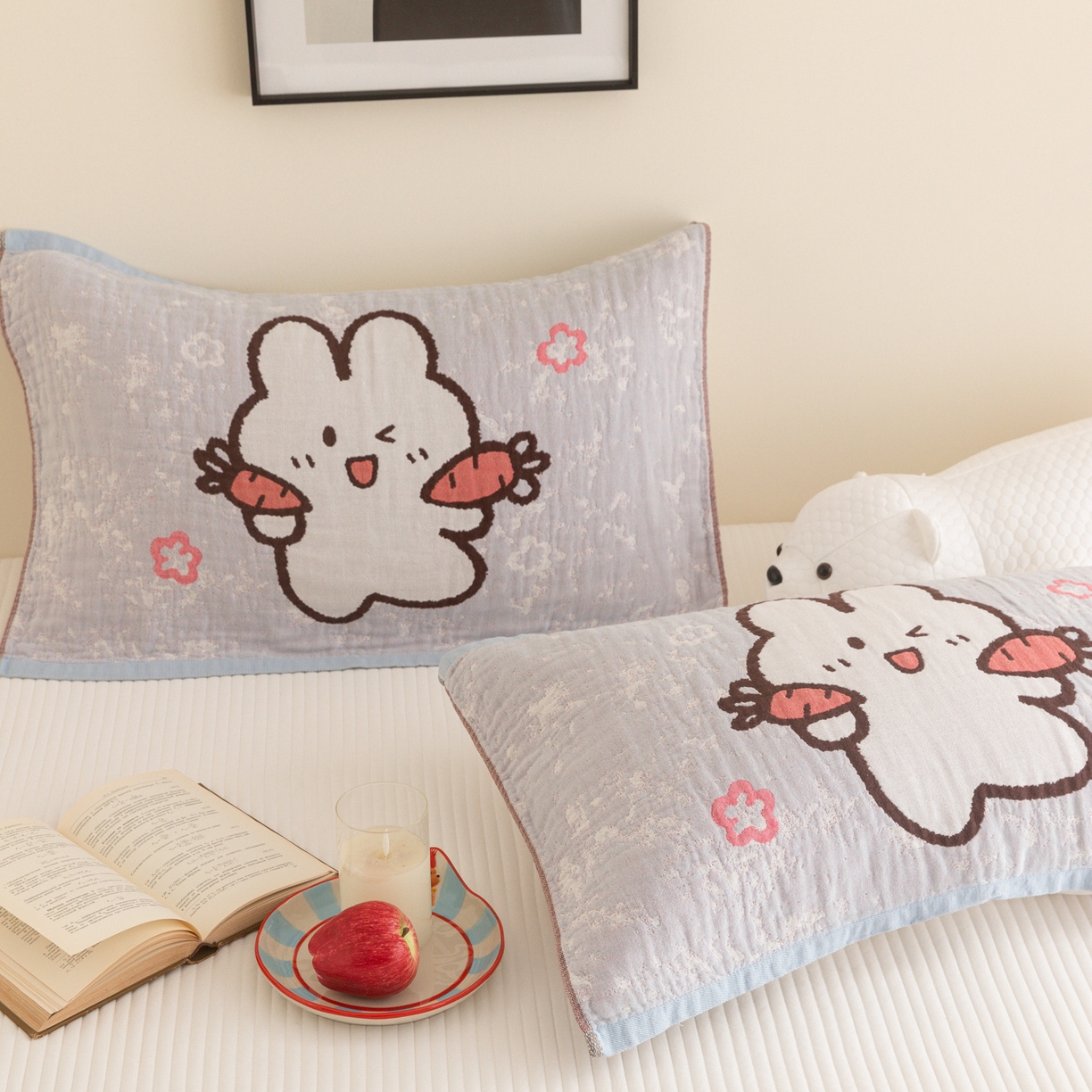 91家纺网 家纺一手货源 找家纺 乐家毛巾被（工厂自产自销） 2026新款四层色织全棉提花纱布软萌枕巾 萝卜兔子