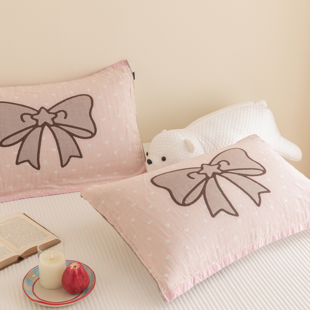 91家纺网 家纺一手货源 找家纺 乐家毛巾被（工厂自产自销） 2026新款四层色织全棉提花纱布软萌枕巾 蝴蝶结