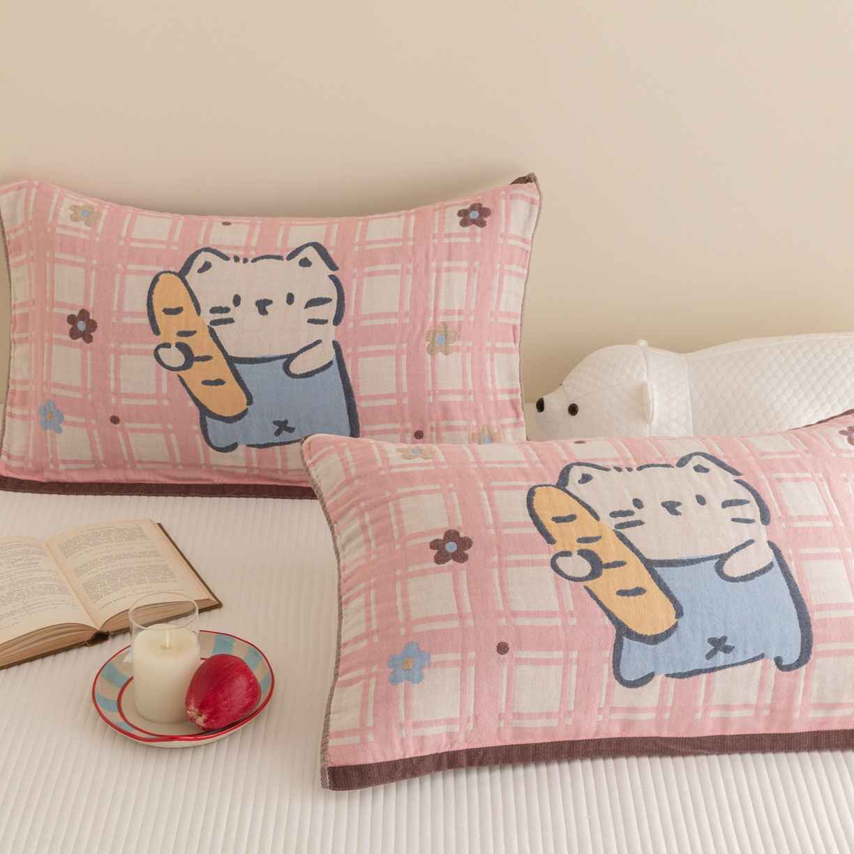 91家纺网 家纺一手货源 找家纺 乐家毛巾被（工厂自产自销） 2026新款四层色织全棉提花纱布软萌枕巾 面包小猫