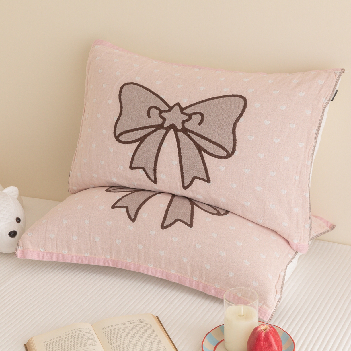 91家纺网 家纺一手货源 找家纺 乐家毛巾被（工厂自产自销） 2026新款四层色织全棉提花纱布软萌枕巾 蝴蝶结