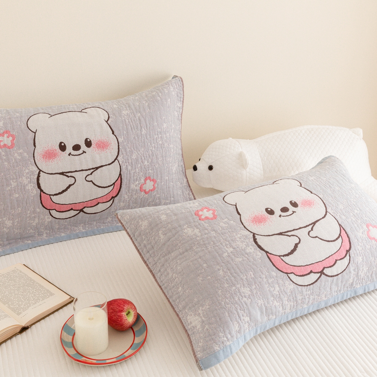 91家纺网 家纺一手货源 找家纺 乐家毛巾被（工厂自产自销） 2026新款四层色织全棉提花纱布软萌枕巾 花花小熊