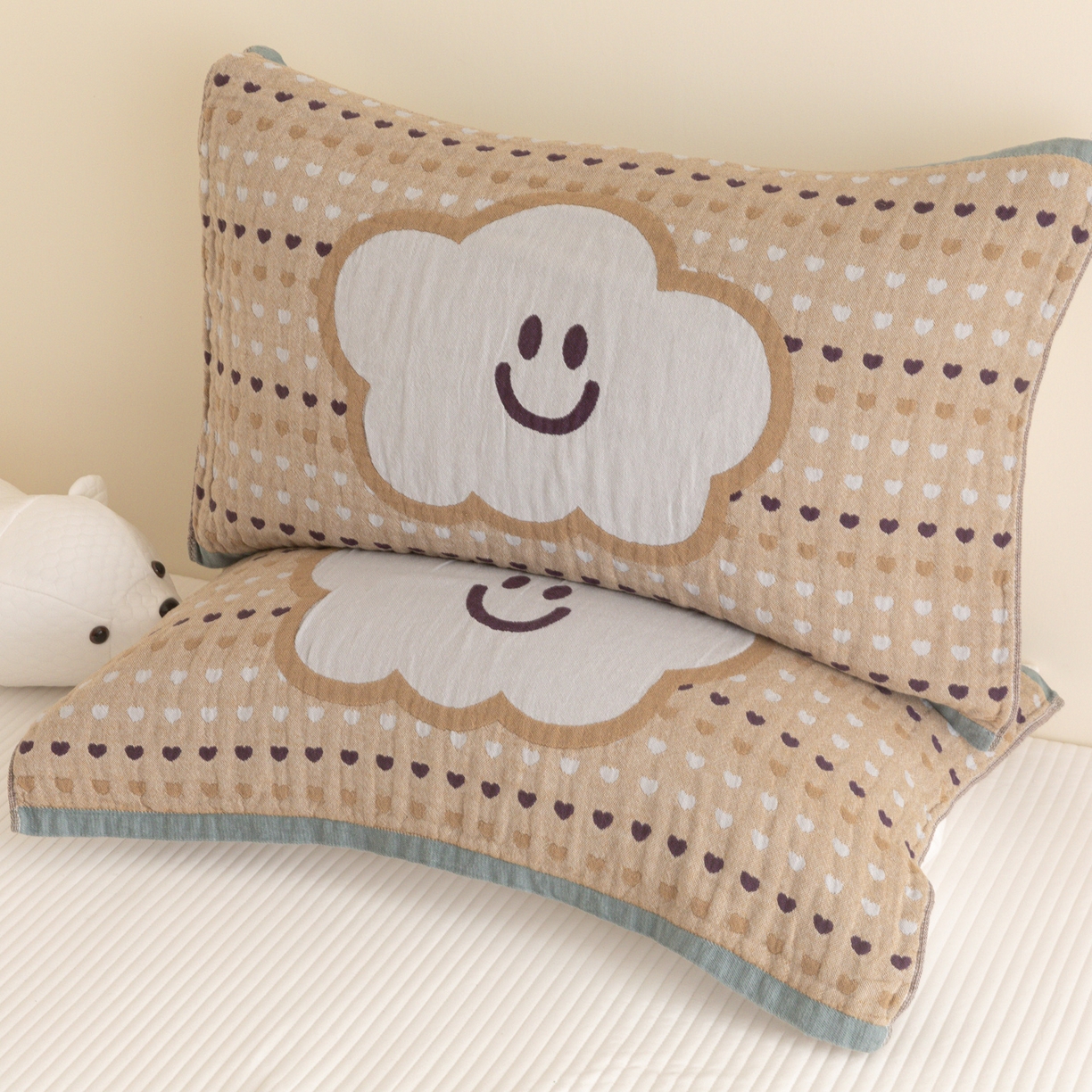 91家纺网 家纺一手货源 找家纺 乐家毛巾被（工厂自产自销） 2026新款四层色织全棉提花纱布软萌枕巾 开心云朵