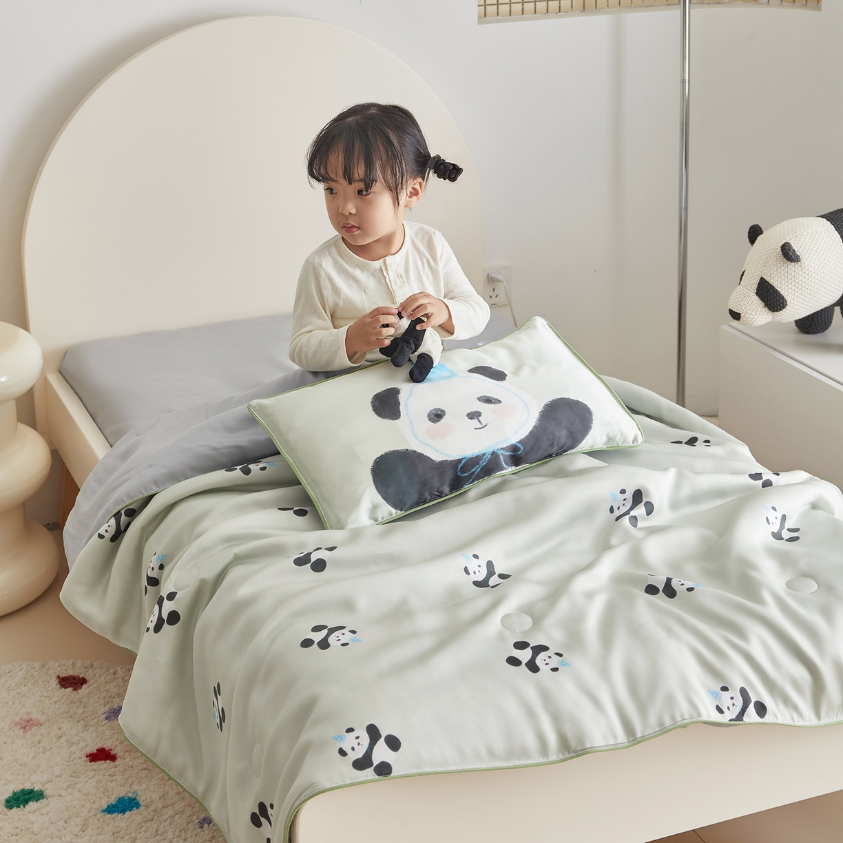 91家纺网 家纺一手货源 找家纺 荷马之梦 2026新款A类60s兰精天丝原创手绘卡通大豆纤维儿童夏被 胖达