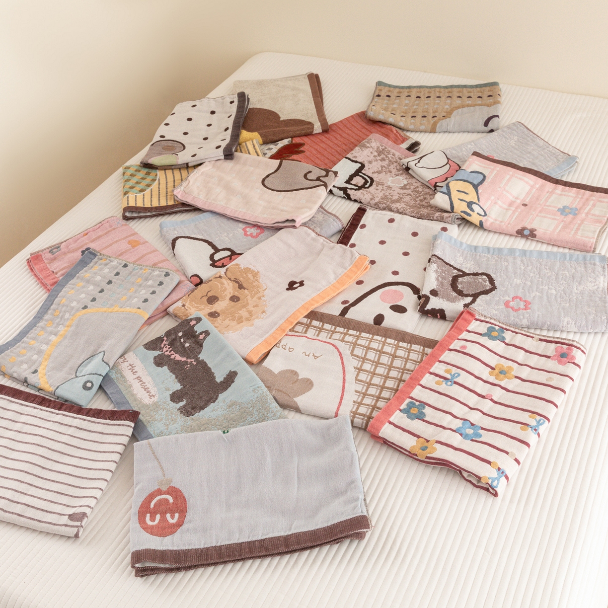 91家纺网 家纺一手货源 找家纺 乐家毛巾被（工厂自产自销） 2026新款四层色织全棉提花纱布软萌枕巾 组合图