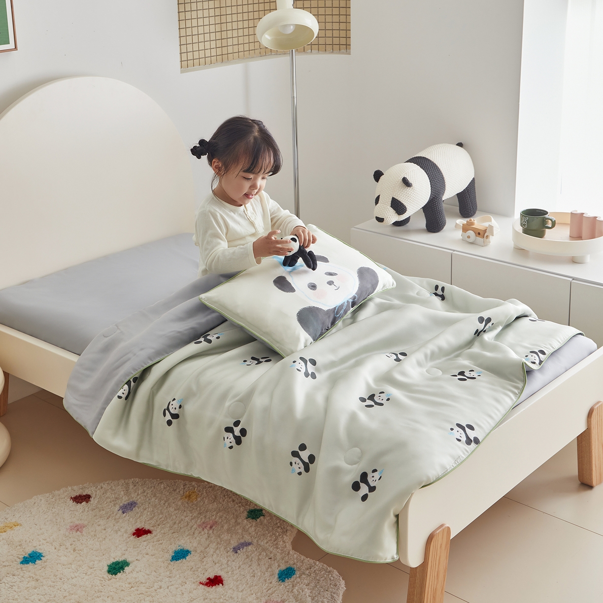 91家纺网 家纺一手货源 找家纺 荷马之梦 2026新款A类60s兰精天丝原创手绘卡通大豆纤维儿童夏被 胖达