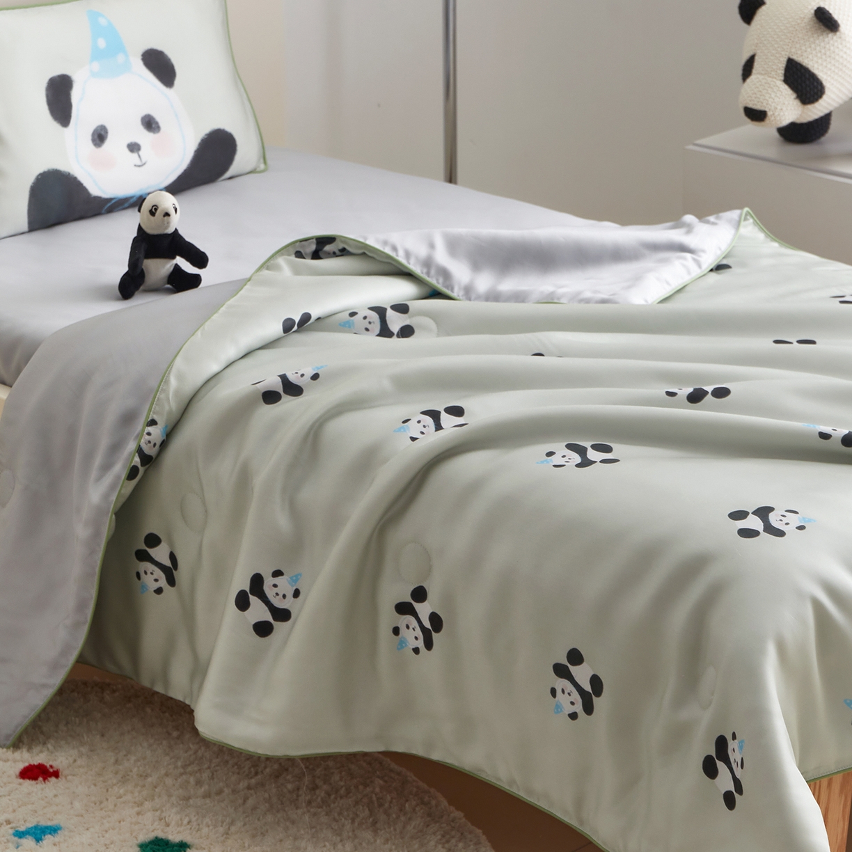 91家纺网 家纺一手货源 找家纺 荷马之梦 2026新款A类60s兰精天丝原创手绘卡通大豆纤维儿童夏被 胖达