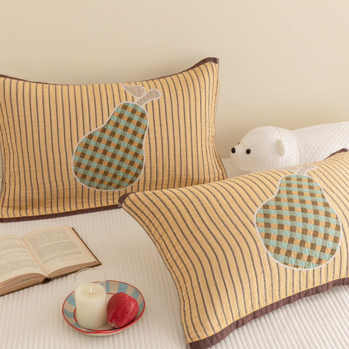 91家纺网 家纺一手货源 找家纺 乐家毛巾被（工厂自产自销） 2026新款四层色织全棉提花纱布软萌枕巾 条纹鸭梨