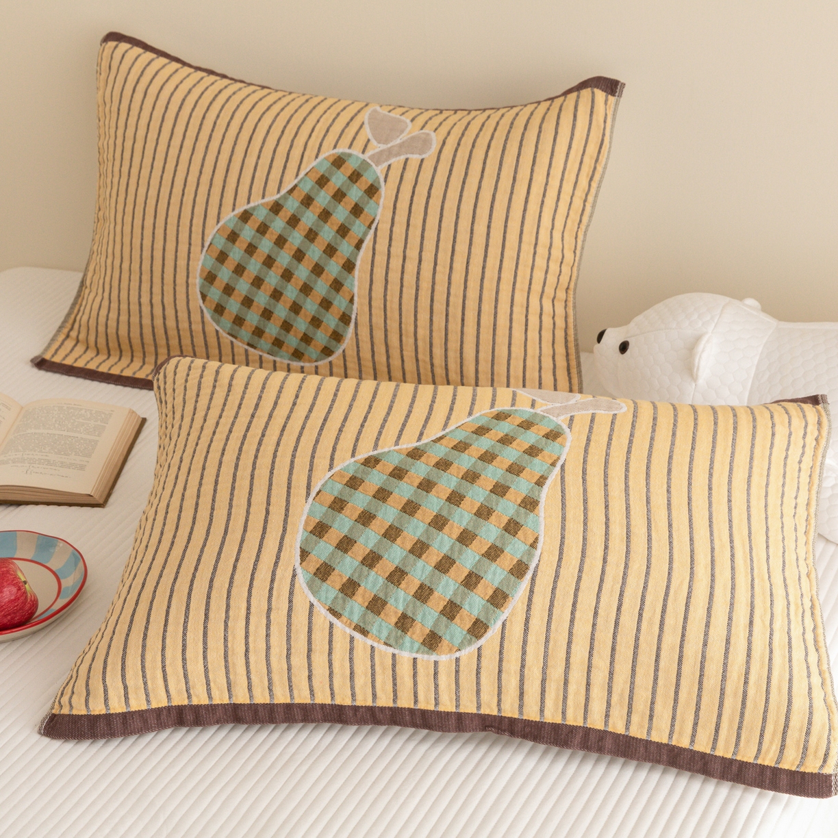 91家纺网 家纺一手货源 找家纺 乐家毛巾被（工厂自产自销） 2026新款四层色织全棉提花纱布软萌枕巾 条纹鸭梨