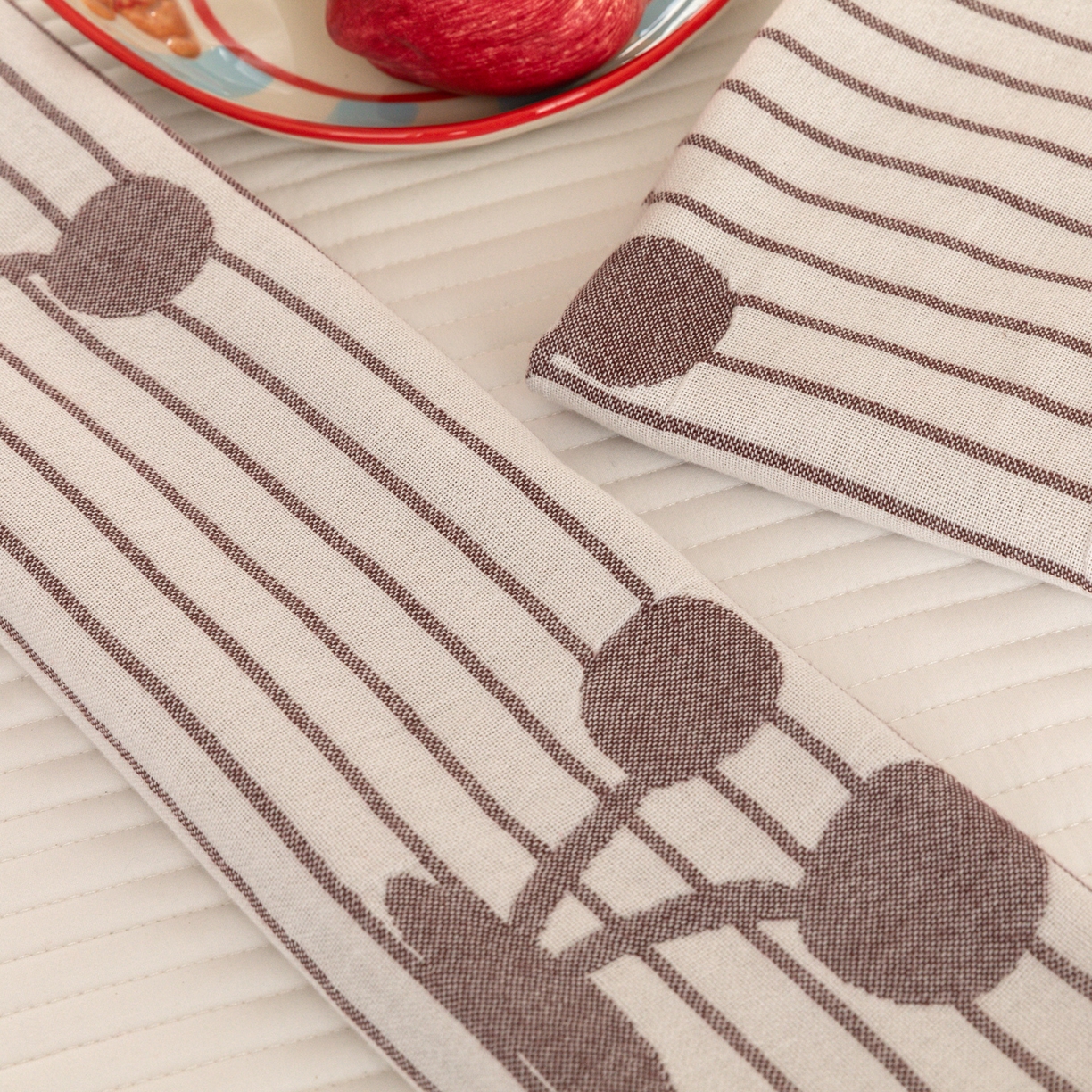 91家纺网 家纺一手货源 找家纺 乐家毛巾被（工厂自产自销） 2026新款四层色织全棉提花纱布软萌枕巾 条纹樱桃