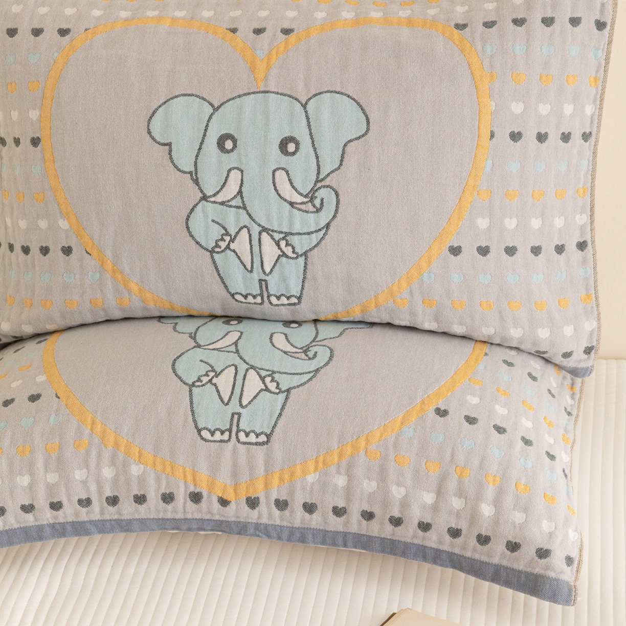 91家纺网 家纺一手货源 找家纺 乐家毛巾被（工厂自产自销） 2026新款四层色织全棉提花纱布软萌枕巾 长鼻象