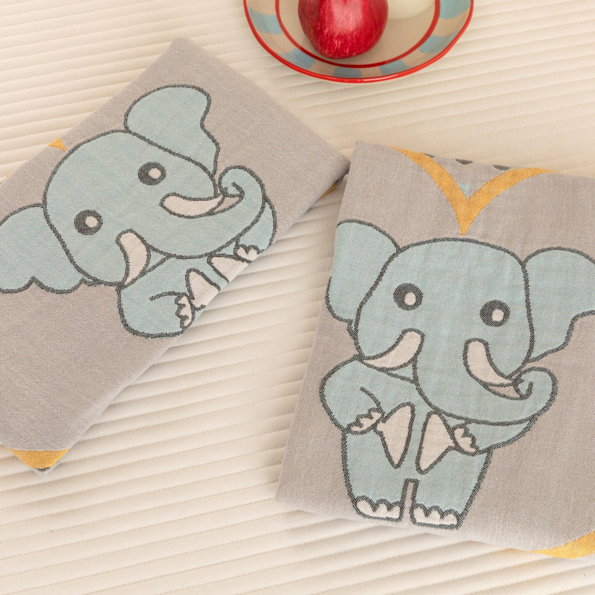 91家纺网 家纺一手货源 找家纺 乐家毛巾被（工厂自产自销） 2026新款四层色织全棉提花纱布软萌枕巾 长鼻象