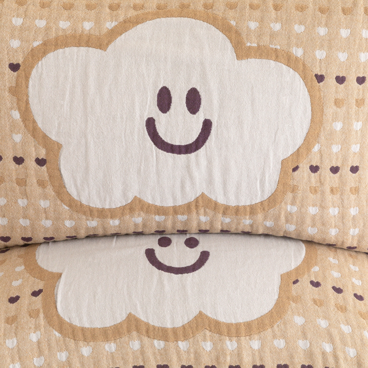 91家纺网 家纺一手货源 找家纺 乐家毛巾被（工厂自产自销） 2026新款四层色织全棉提花纱布软萌枕巾 开心云朵