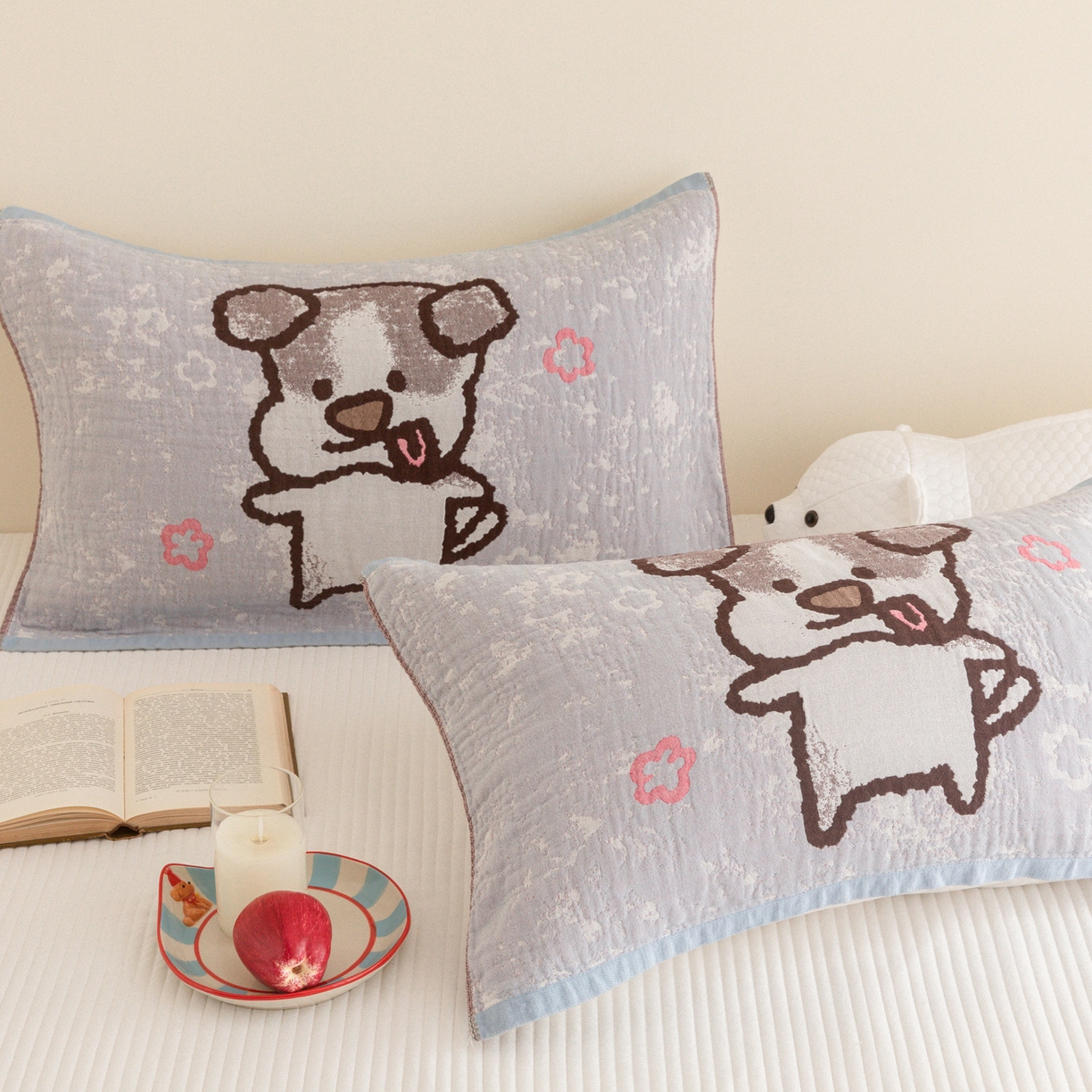 91家纺网 家纺一手货源 找家纺 乐家毛巾被（工厂自产自销） 2026新款四层色织全棉提花纱布软萌枕巾 调皮小狗