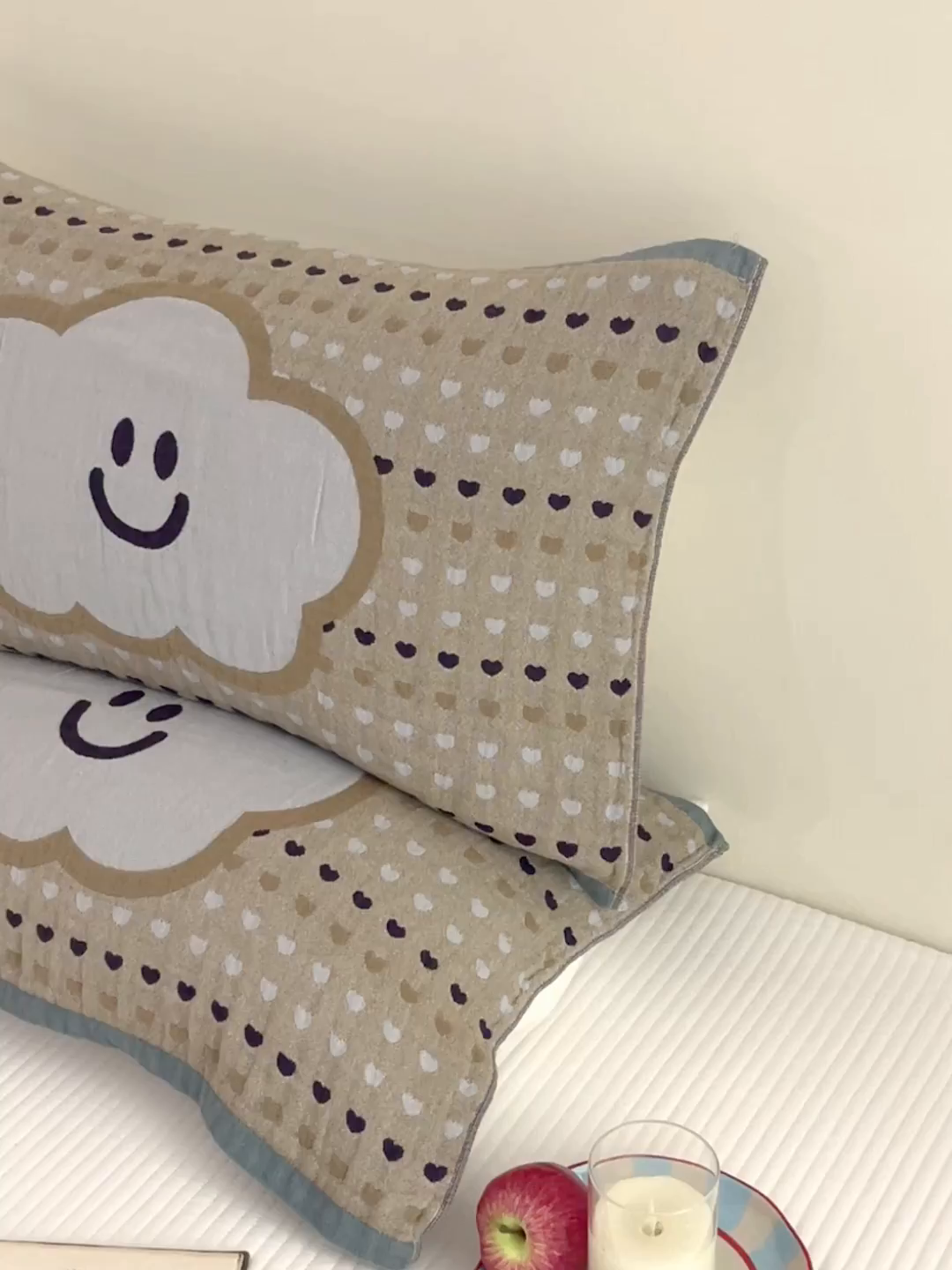 91家纺网 家纺一手货源 找家纺 乐家毛巾被（工厂自产自销） 2026新款四层色织全棉提花纱布软萌枕巾 开心云朵