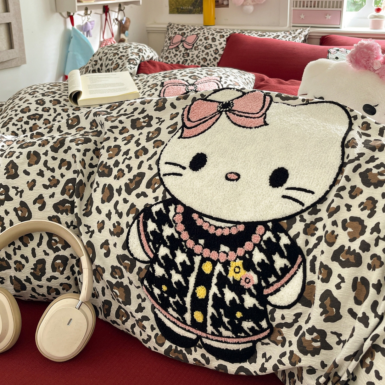 91家纺网 家纺一手货源 找家纺 花伞家居 2026新款皱皱纱毛巾绣豹纹喵四件套含买家秀 小香猫-卡其豹纹