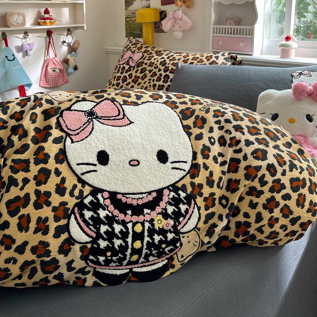 91家纺网 家纺一手货源 找家纺 花伞家居 2026新款皱皱纱毛巾绣豹纹喵四件套含买家秀 小香猫-黄豹纹