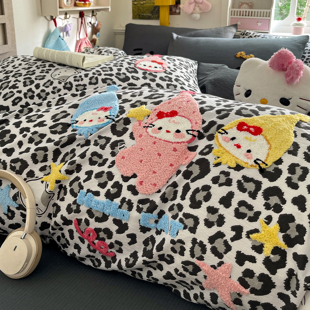 91家纺网 家纺一手货源 找家纺 花伞家居 2026新款皱皱纱毛巾绣豹纹喵四件套含买家秀 星星猫-灰豹纹