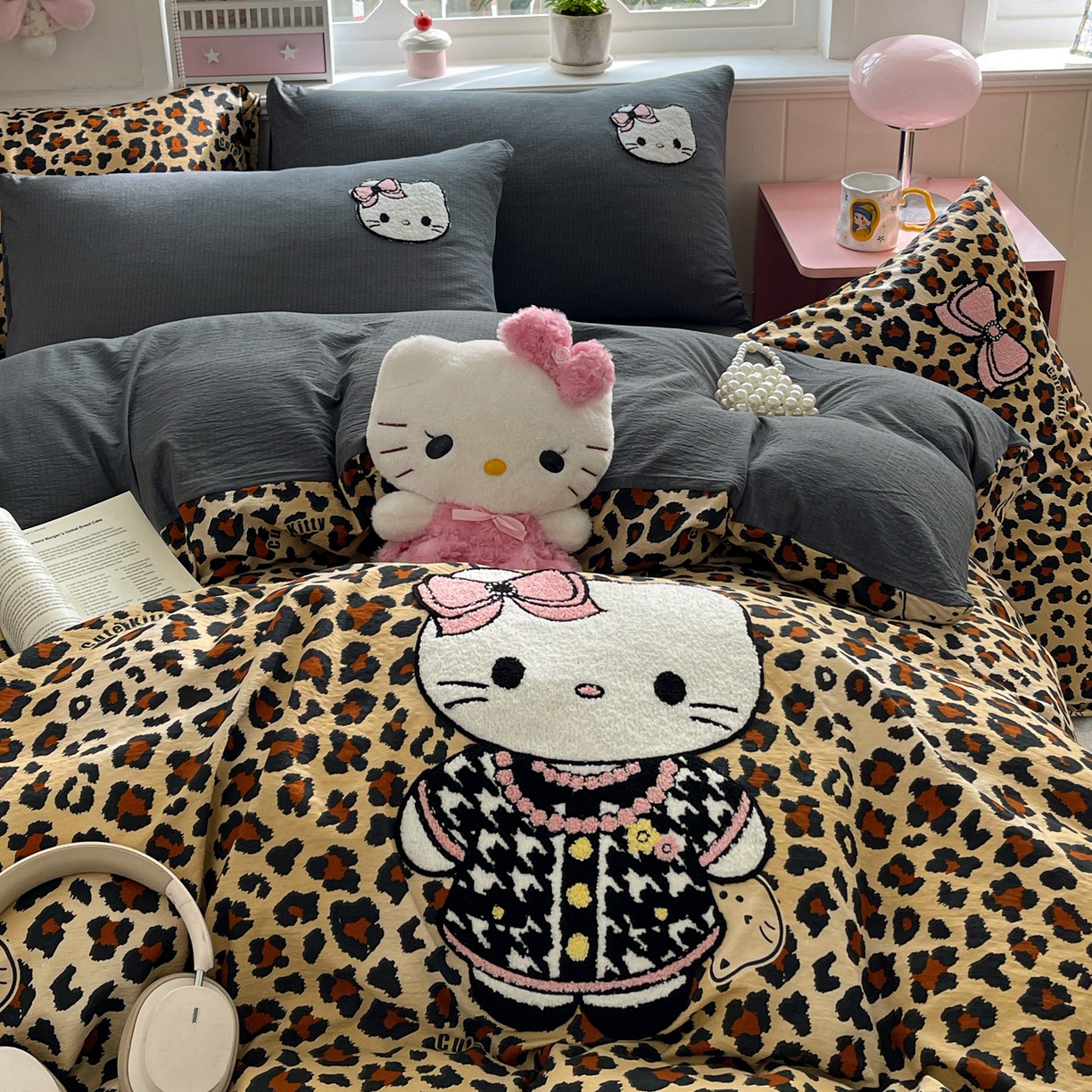 91家纺网 家纺一手货源 找家纺 花伞家居 2026新款皱皱纱毛巾绣豹纹喵四件套含买家秀 小香猫-黄豹纹