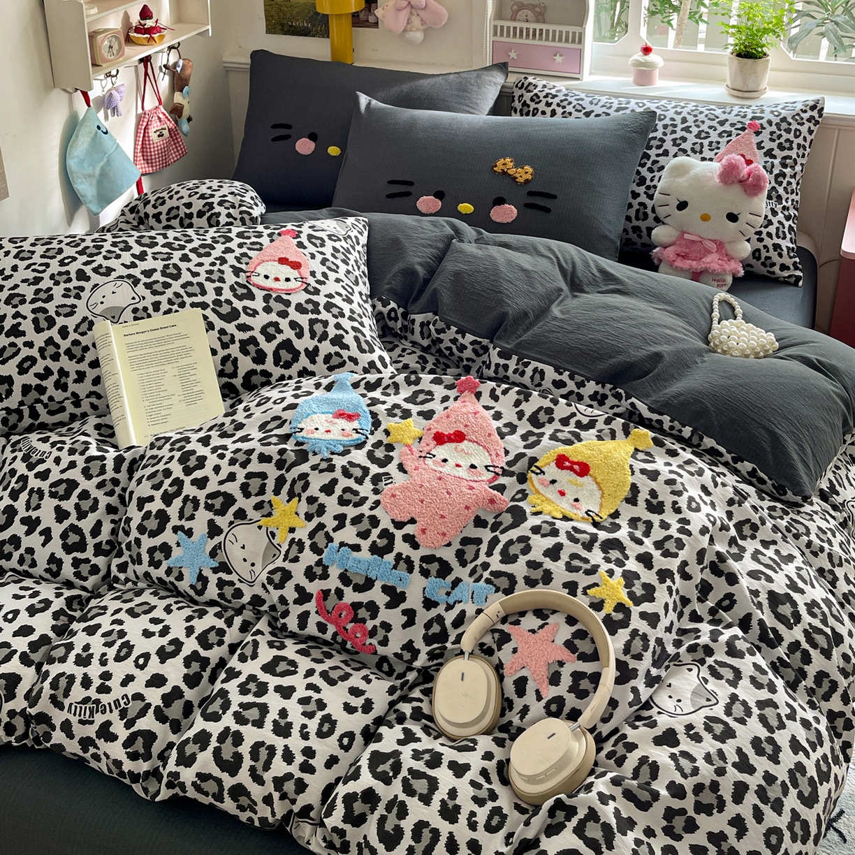 91家纺网 家纺一手货源 找家纺 花伞家居 2026新款皱皱纱毛巾绣豹纹喵四件套含买家秀 星星猫-灰豹纹