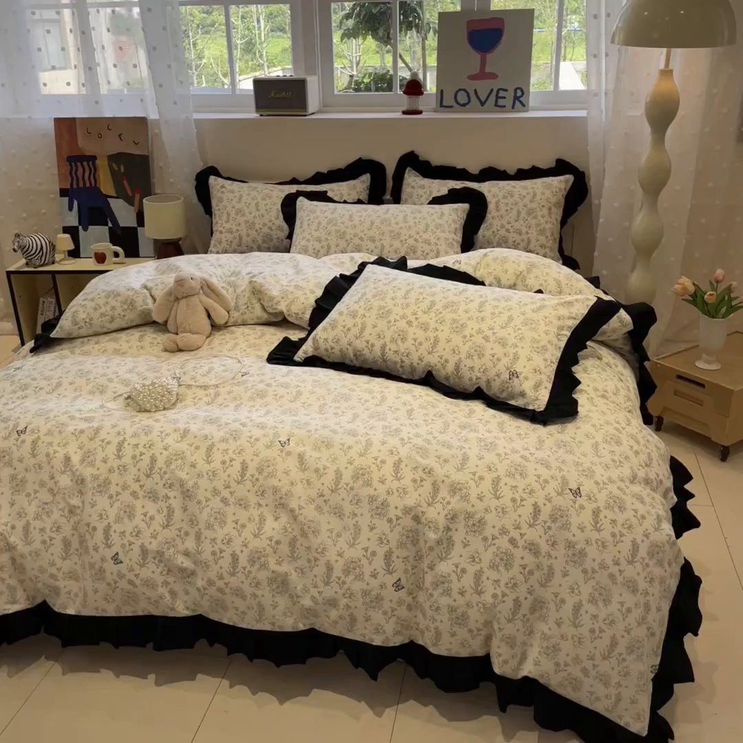 91家纺网 家纺一手货源 找家纺 （总）小丸子家纺（不发货） 2025秋冬新款复古小清新花边款40支全棉纯棉轻法式13372小清新喷气印花四件套被套床单床笠三件套