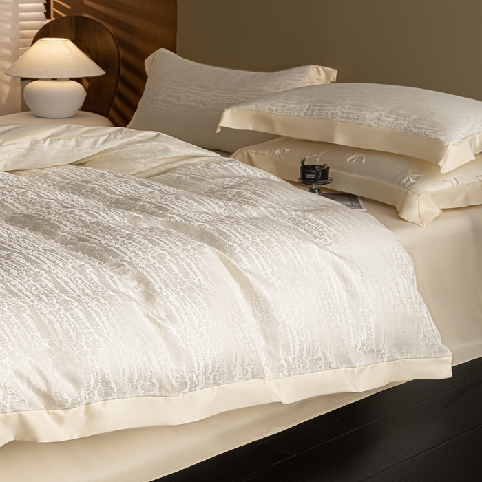 91家纺网 家纺一手货源 找家纺 爱彼家纺 2026新款高端轻奢亲肤冰丝提花四件套新升级款-提花冰丝系列一 流光（奶白）