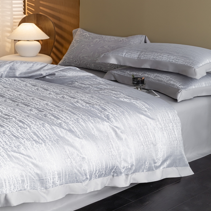 91家纺网 家纺一手货源 找家纺 爱彼家纺 2026新款高端轻奢亲肤冰丝提花四件套新升级款-提花冰丝系列一 流光（浅灰）