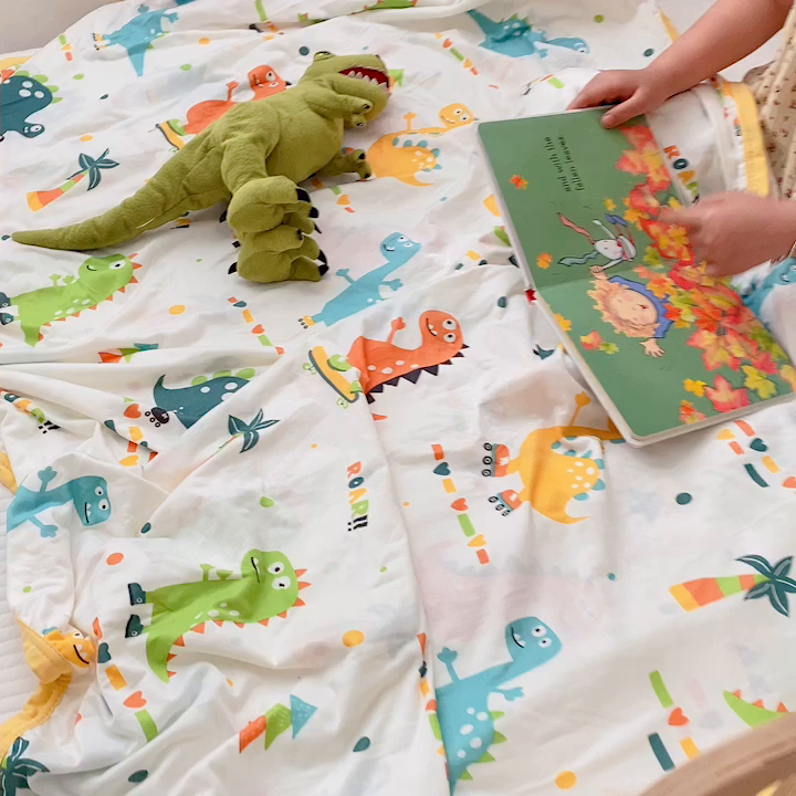 91家纺网 家纺一手货源 找家纺 嗨生活 2026新款婴儿裸睡级凉感幼儿园夏被儿童夏被夏凉被空调被直播微商电商好货推荐产品 滑板恐龙