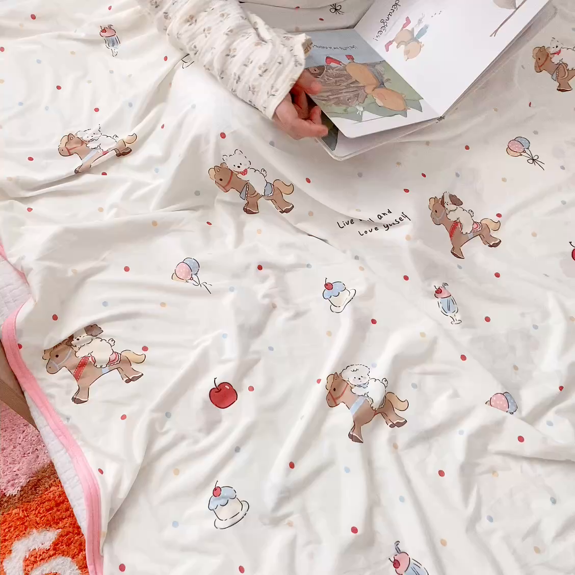 91家纺网 家纺一手货源 找家纺 嗨生活 2026新款婴儿裸睡级凉感幼儿园夏被儿童夏被夏凉被空调被直播微商电商好货推荐产品 欢乐小马