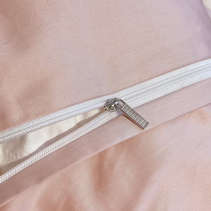 91家纺网 家纺一手货源 找家纺 欣宜家纺 2026年新款纯棉全棉长绒棉刺绣绣花四件套 花语-白粉