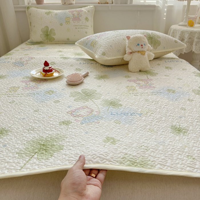 91家纺网 家纺一手货源 找家纺 绵庭家纺 2026新款全棉印花夹棉床盖三件套 春日拾叶