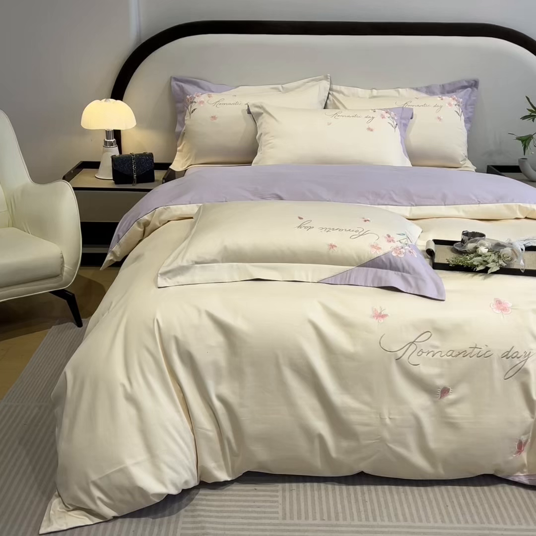 91家纺网 家纺一手货源 找家纺 欣宜家纺 2026年新款纯棉全棉长绒棉刺绣绣花四件套 花语-白紫