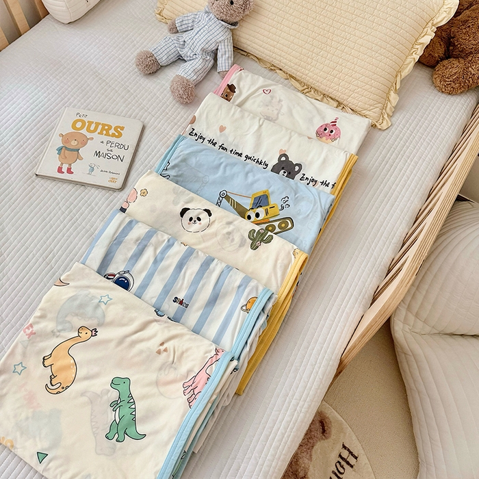 91家纺网 家纺一手货源 找家纺 嗨生活 2026新款婴儿裸睡级凉感幼儿园夏被儿童夏被夏凉被空调被直播微商电商好货推荐产品 组合图(仅供展示不可下单)