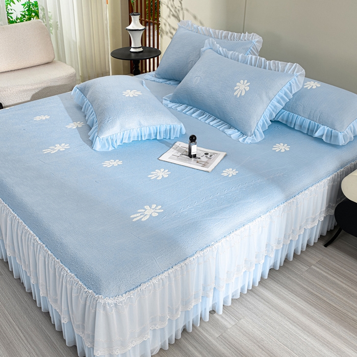 91家纺网 家纺一手货源 找家纺 梦之星 2026新款提花面料530克PE凉感因子冰豆豆床裙三件套 漫花-蓝