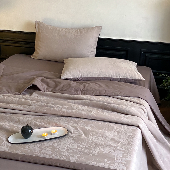 91家纺网 家纺一手货源 找家纺 （总）宜代光年 2026新款60S全棉厚织提花夏被夏凉被空调被