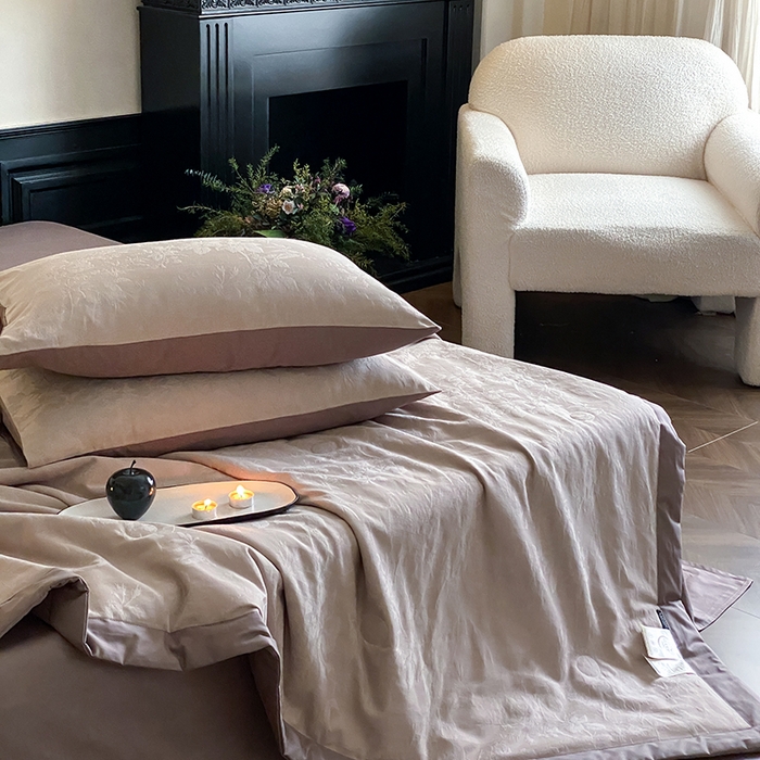 91家纺网 家纺一手货源 找家纺 （总）宜代光年 2026新款60S全棉厚织提花夏被夏凉被空调被