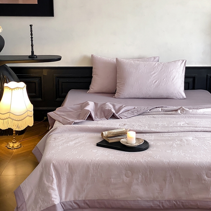 91家纺网 家纺一手货源 找家纺 宜代光年 2026新款60S全棉厚织提花夏被夏凉被空调被 夏被-荔云花-浅紫