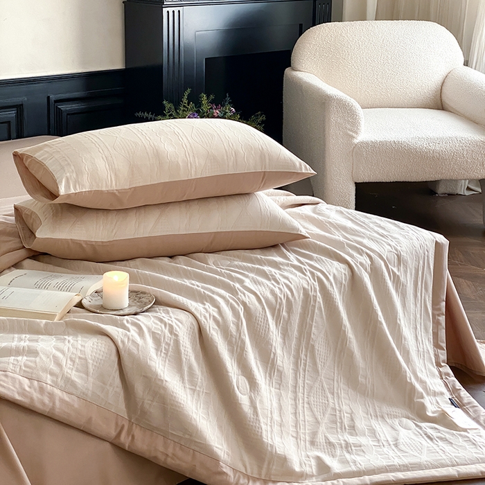 91家纺网 家纺一手货源 找家纺 宜代光年 2026新款60S全棉厚织提花夏被夏凉被空调被 夏被-阳光少年-奶白