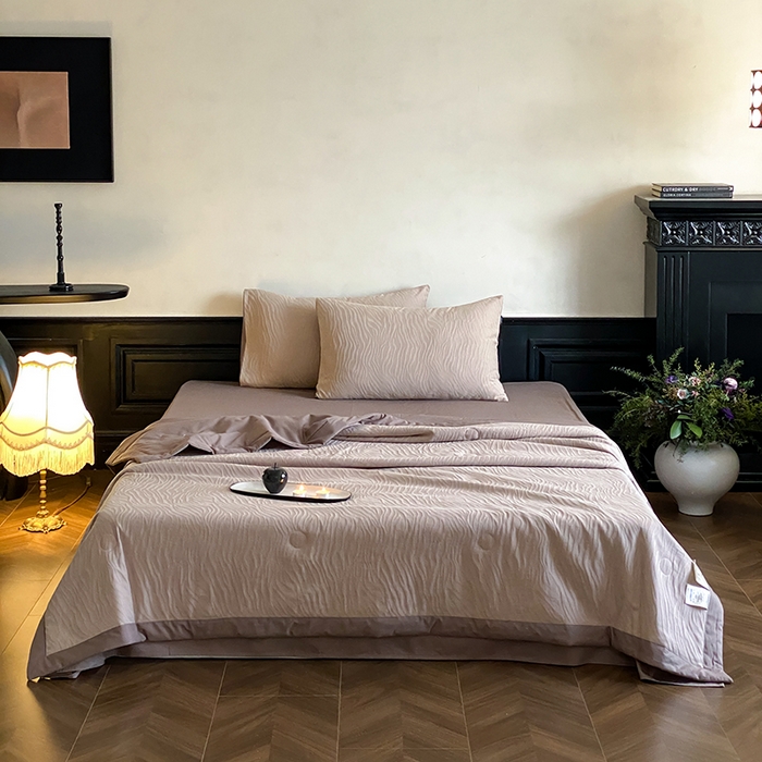 91家纺网 家纺一手货源 找家纺 宜代光年 2026新款60S全棉厚织提花夏被夏凉被空调被 夏被-画谷