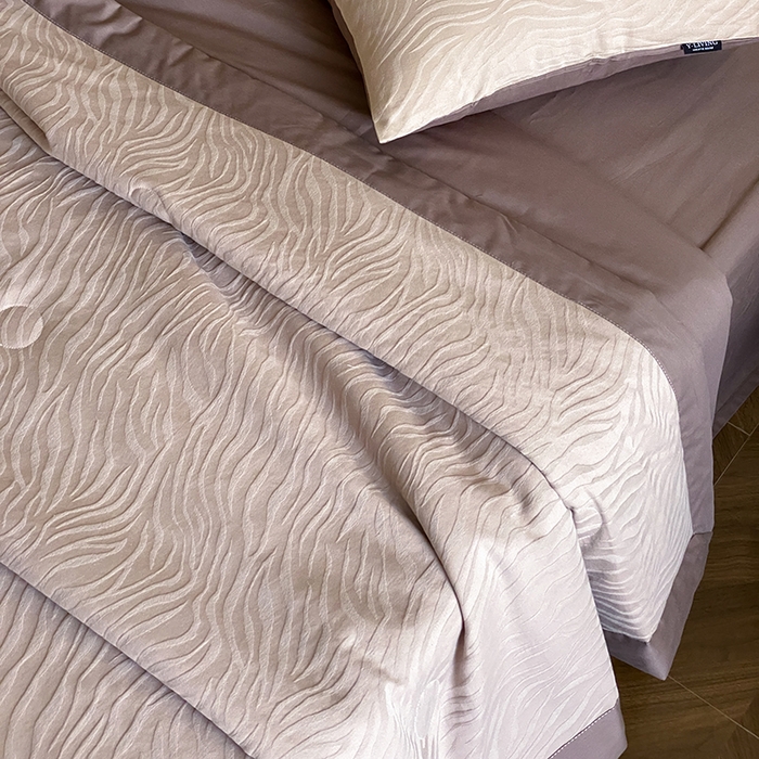 91家纺网 家纺一手货源 找家纺 宜代光年 2026新款60S全棉厚织提花夏被夏凉被空调被 夏被-画谷