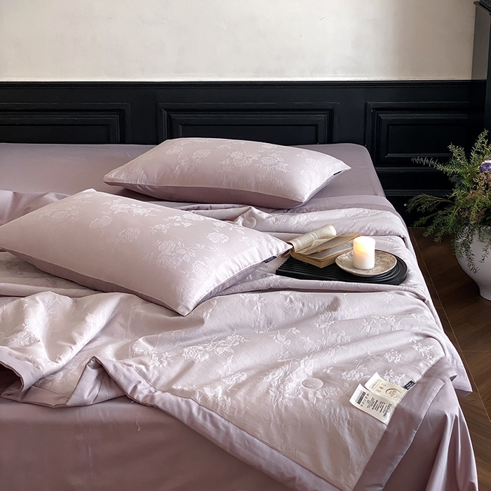 91家纺网 家纺一手货源 找家纺 宜代光年 2026新款60S全棉厚织提花夏被夏凉被空调被 夏被-荔云花-浅紫