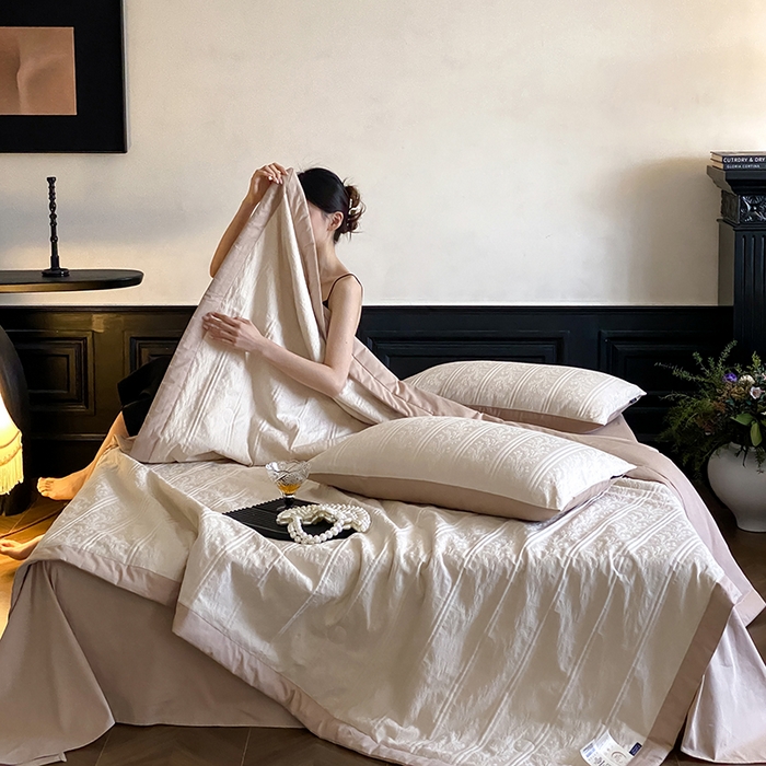 91家纺网 家纺一手货源 找家纺 宜代光年 2026新款60S全棉厚织提花夏被夏凉被空调被 夏被-森蔓-奶白