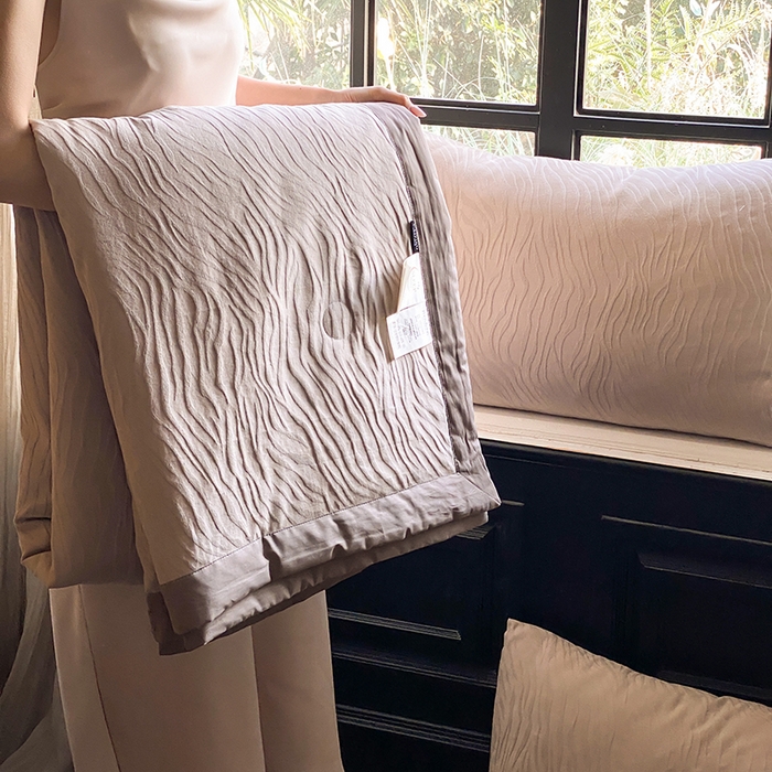 91家纺网 家纺一手货源 找家纺 宜代光年 2026新款60S全棉厚织提花夏被夏凉被空调被 夏被-画谷