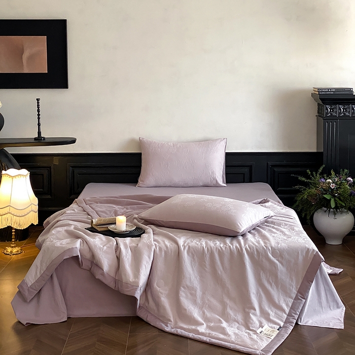 91家纺网 家纺一手货源 找家纺 宜代光年 2026新款60S全棉厚织提花夏被夏凉被空调被 夏被-荔云花-浅紫