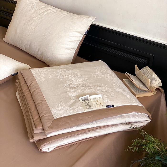 91家纺网 家纺一手货源 找家纺 宜代光年 2026新款60S全棉厚织提花夏被夏凉被空调被 夏被-小郁葱-奶白