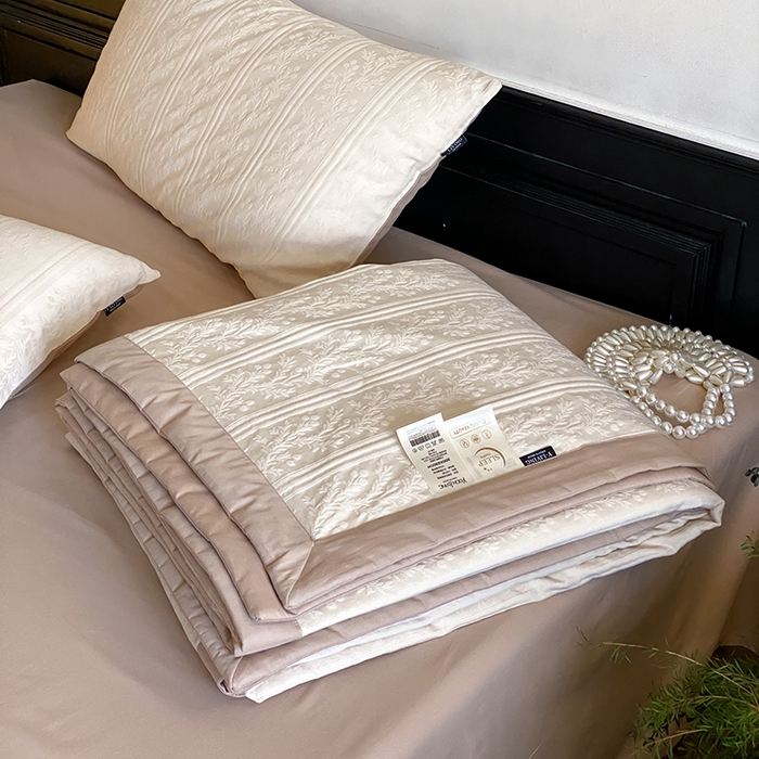 91家纺网 家纺一手货源 找家纺 宜代光年 2026新款60S全棉厚织提花夏被夏凉被空调被 夏被-森蔓-奶白
