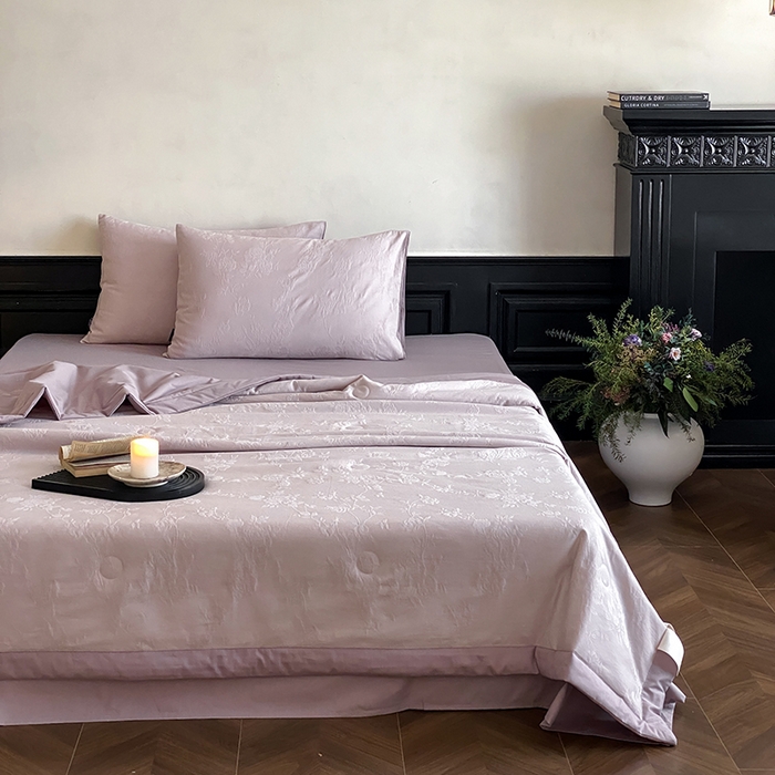 91家纺网 家纺一手货源 找家纺 宜代光年 2026新款60S全棉厚织提花夏被夏凉被空调被 夏被-荔云花-浅紫