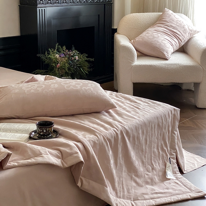 91家纺网 家纺一手货源 找家纺 宜代光年 2026新款60S全棉厚织提花夏被夏凉被空调被 夏被-朵朵-浅粉