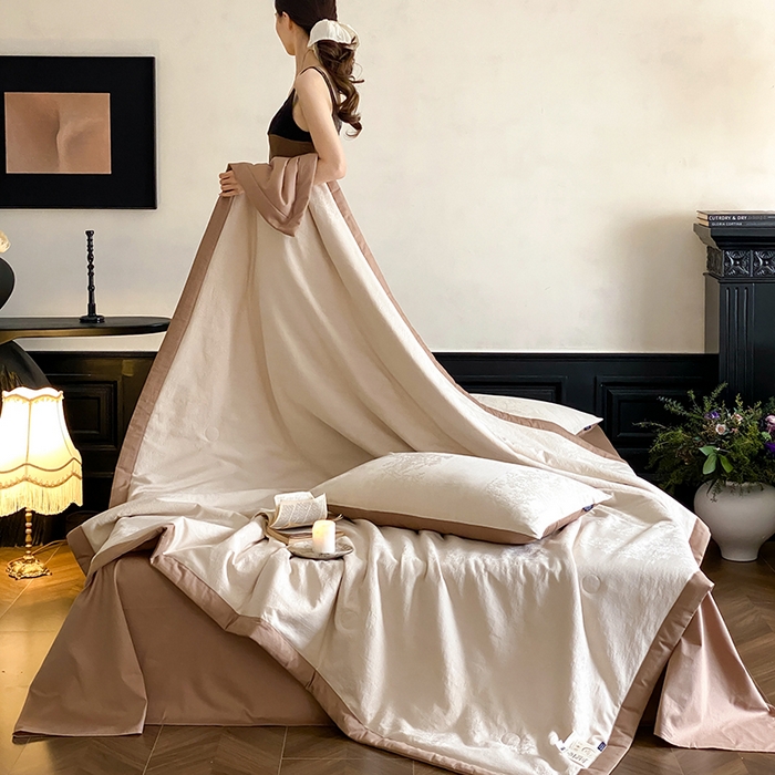 91家纺网 家纺一手货源 找家纺 宜代光年 2026新款60S全棉厚织提花夏被夏凉被空调被 夏被-小郁葱-奶白