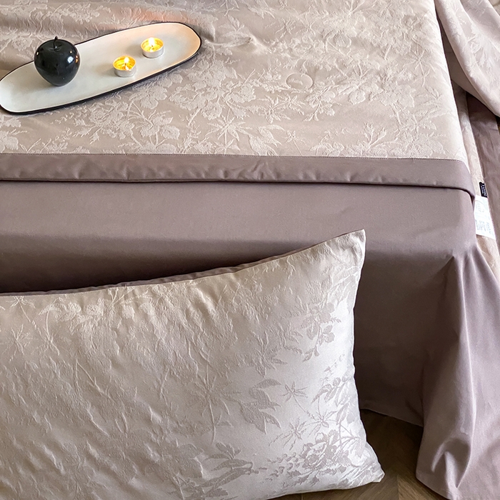 91家纺网 家纺一手货源 找家纺 宜代光年 2026新款60S全棉厚织提花夏被夏凉被空调被 夏被-暗香疏影-浅咖